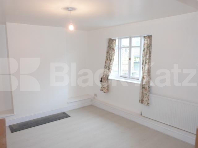 			1 Bedroom, 1 bath, 1 reception Flat			 Park Road, Crouch End