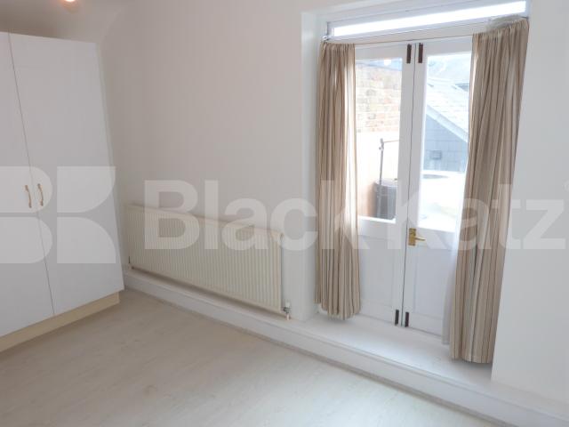			1 Bedroom, 1 bath, 1 reception Flat			 Park Road, Crouch End