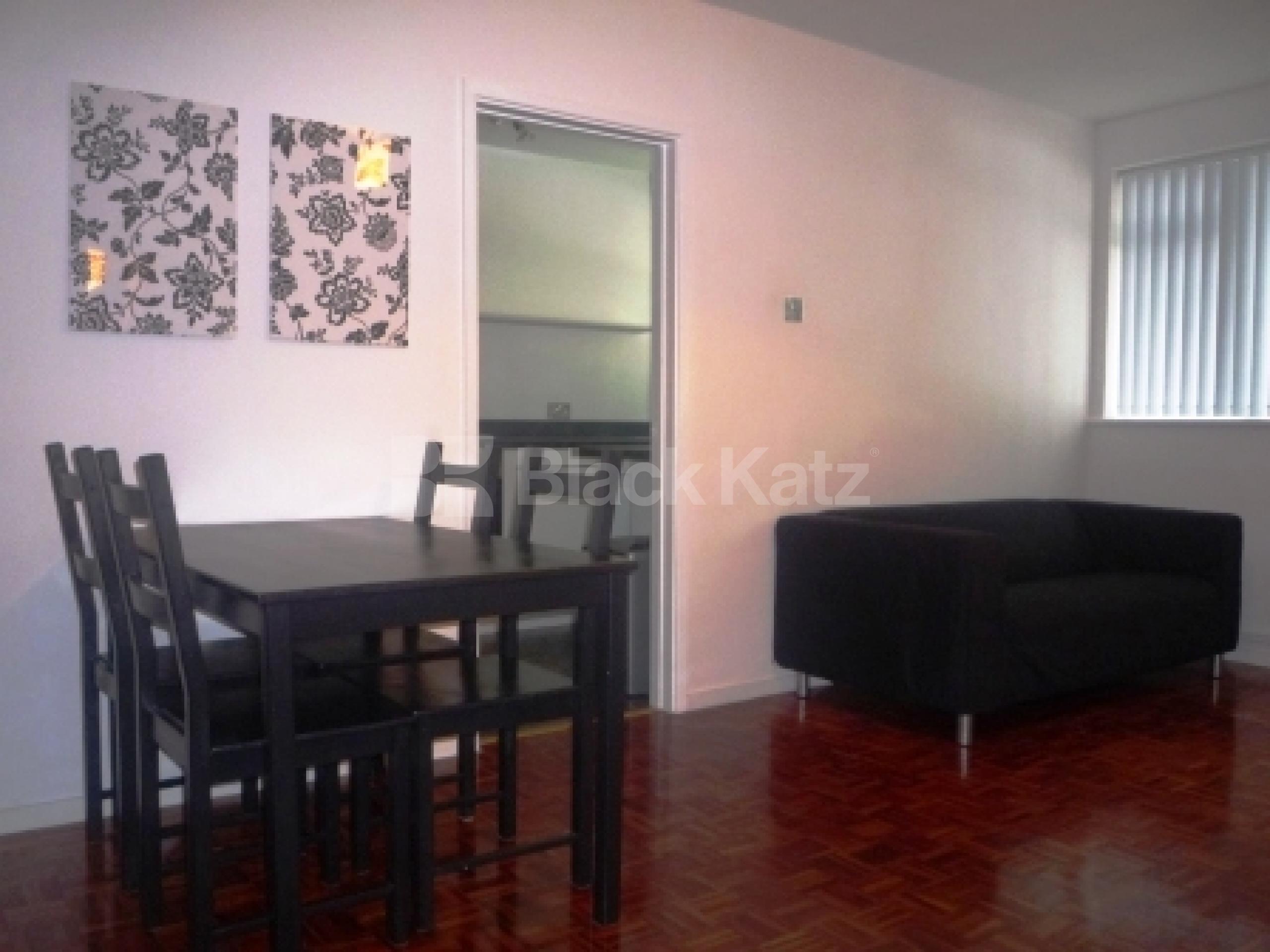 			2 Bedroom, 1 bath, 1 reception Flat			 Palmerston Road, BOUNDS GREEN N22