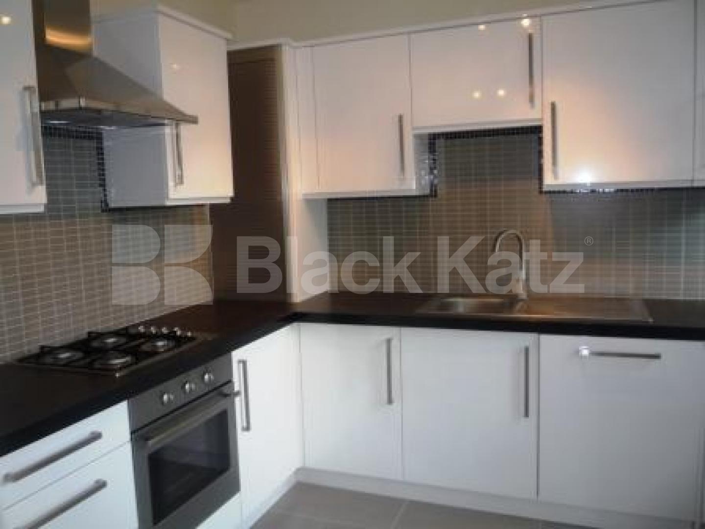 			A lovely house with garden - perfect family home, 4 Bedroom, 1 bath, 1 reception Semi-Detached House			 Colney Hatch Lane, Muswell Hill