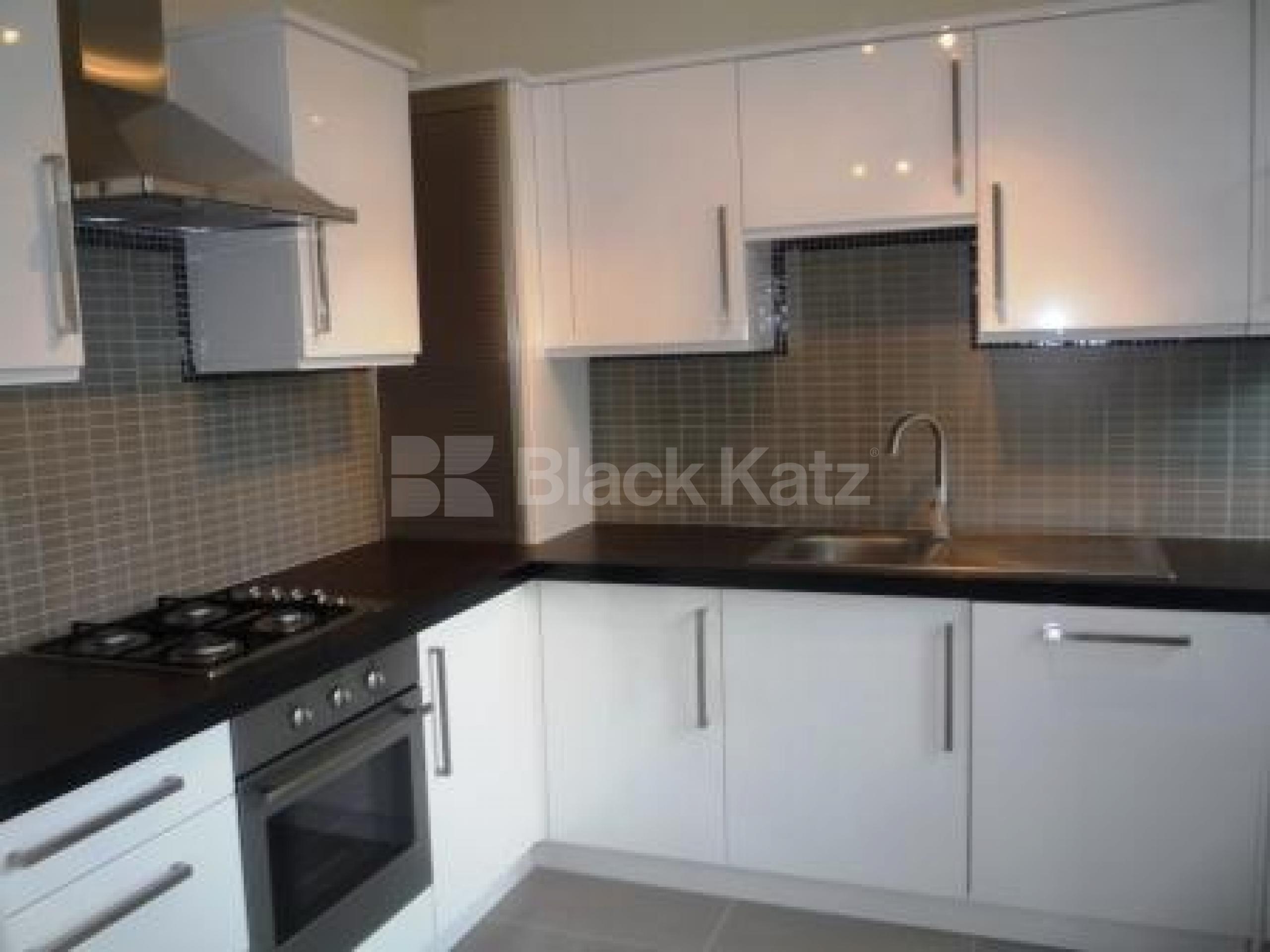 			A lovely house with garden - perfect family home, 4 Bedroom, 1 bath, 1 reception Semi-Detached House			 Colney Hatch Lane, Muswell Hill N10