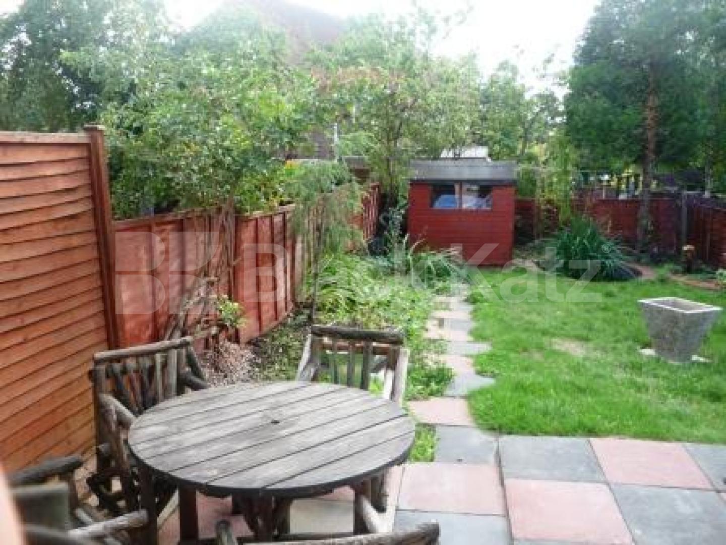 			A lovely house with garden - perfect family home, 4 Bedroom, 1 bath, 1 reception Semi-Detached House			 Colney Hatch Lane, Muswell Hill