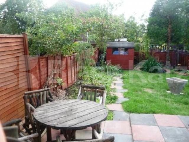 			A lovely house with garden - perfect family home, 4 Bedroom, 1 bath, 1 reception Semi-Detached House			 Colney Hatch Lane, Muswell Hill