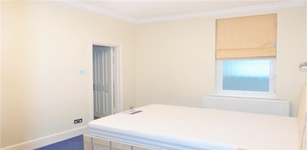 			2 Bedroom, 1 bath, 1 reception Flat			 Belsize Park Gardens, BELSIZE PARK