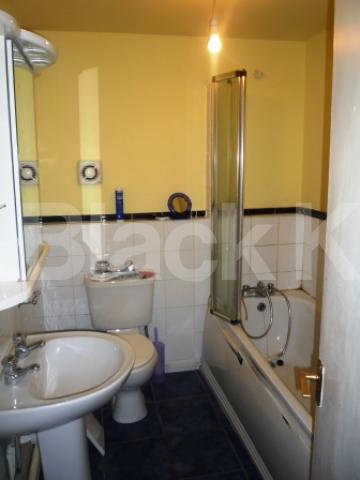 			2 Bedroom, 1 bath, 1 reception Flat			 Colney Hatch Lane, MUSWELL HILL