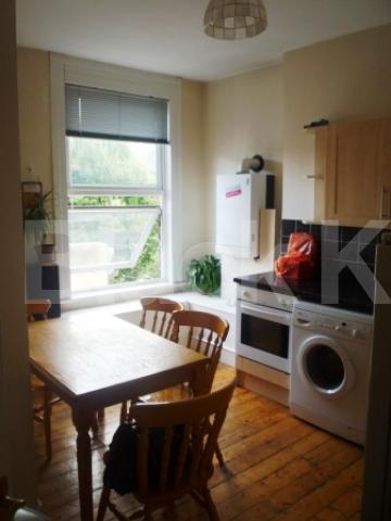 			2 Bedroom, 1 bath, 1 reception Flat			 Colney Hatch Lane, MUSWELL HILL