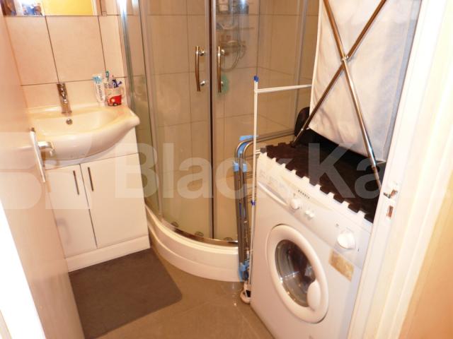 			LET, Studio Apartment, 1 bath, 1 reception Studio			 Station Road, High Barnet