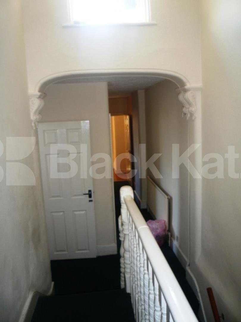 			NEW INSTRUCTION!, 2 Bedroom, 1 bath, 1 reception Flat			 Allison Road, HARRINGAY LADDER