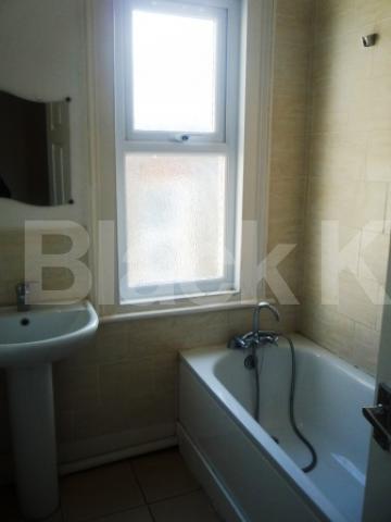 			NEW INSTRUCTION!, 2 Bedroom, 1 bath, 1 reception Flat			 Allison Road, HARRINGAY LADDER