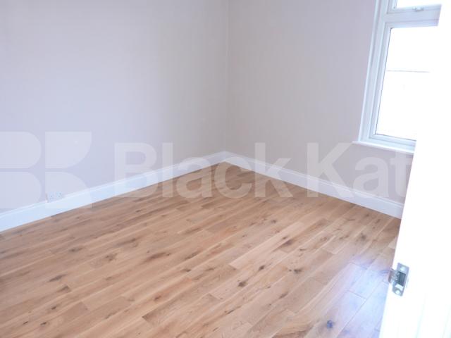 			Stunning oak flooring!, 3 Bedroom, 1 bath, 1 reception House			 Trinity Road, East Finchley