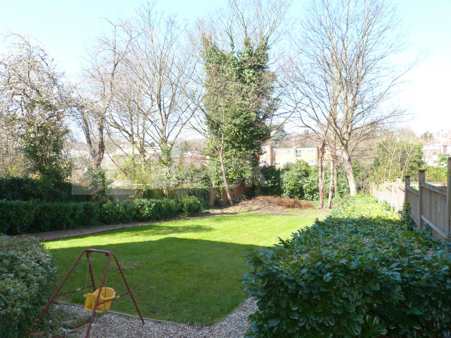 			Studio Apartment, 1 bath, 1 reception Flat			 Avenue Road, Highgate