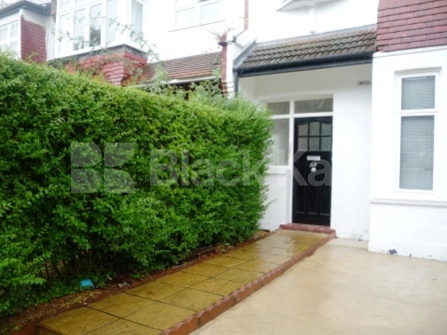 			2 Bedroom, 1 bath, 1 reception Flat			 Sutton Road, MUSWELL HILL