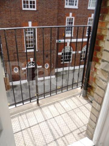 			1 Bedroom, 1 bath, 1 reception Flat			 Muswell Hill Broadway, MUSWELL HILL N10