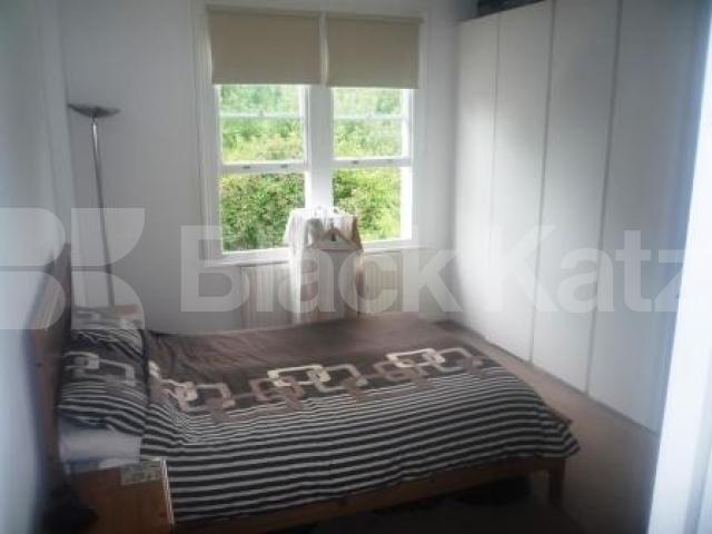 			1 Bedroom, 1 bath, 1 reception Flat			 Creighton Avenue, MUSWELL HILL