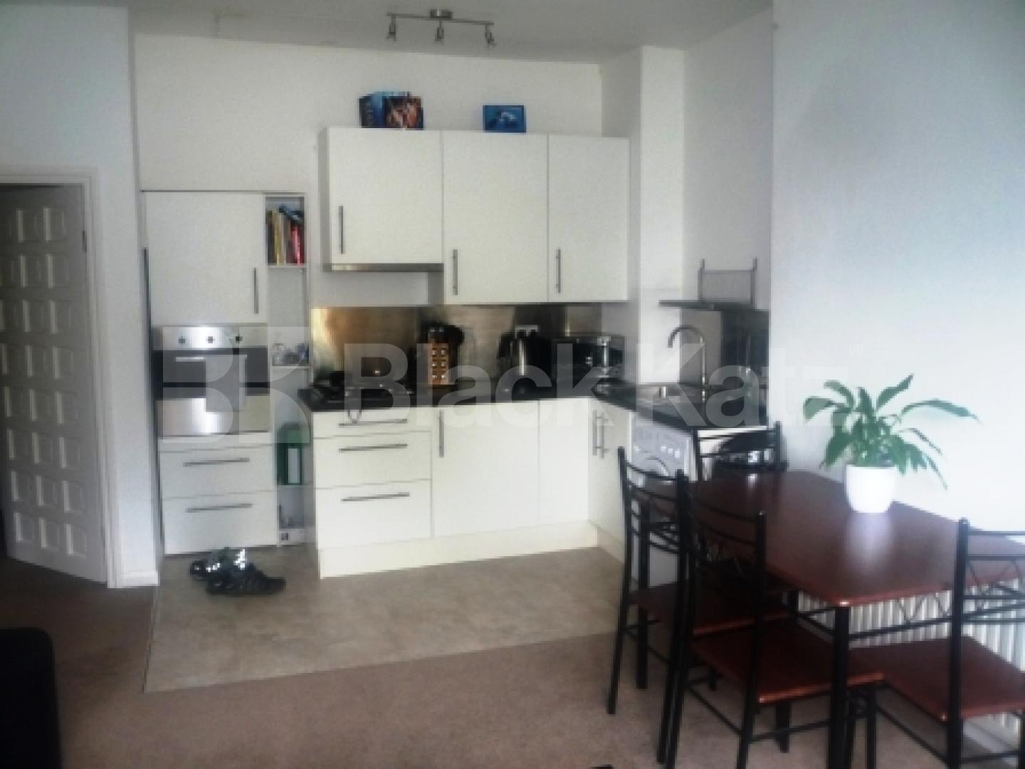 			1 Bedroom, 1 bath, 1 reception Flat			 Creighton Avenue, MUSWELL HILL