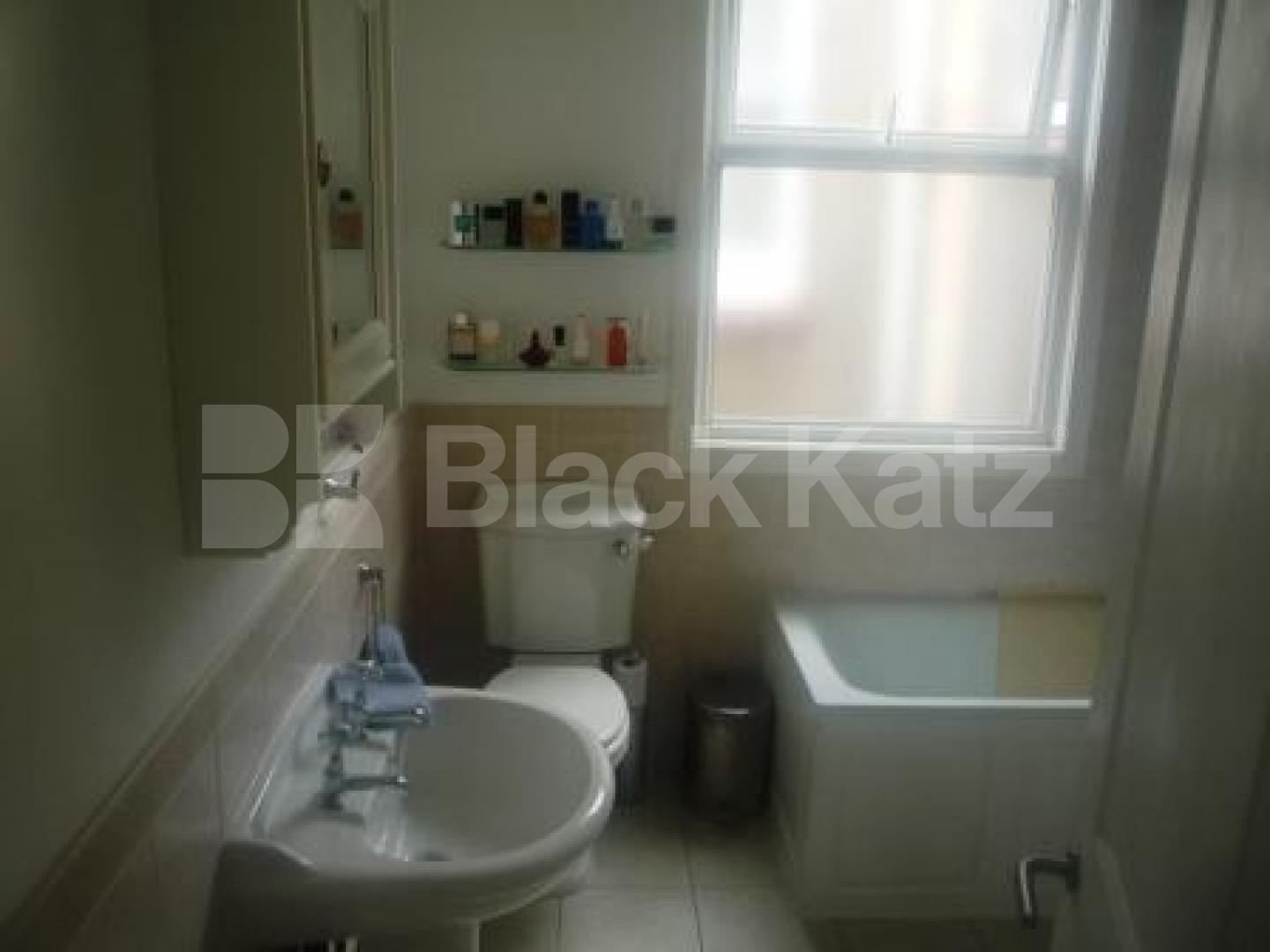 			1 Bedroom, 1 bath, 1 reception Flat			 Creighton Avenue, MUSWELL HILL