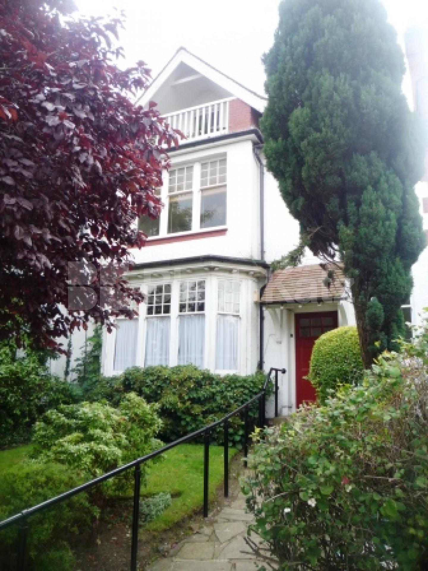 			1 Bedroom, 1 bath, 1 reception Flat			 Creighton Avenue, MUSWELL HILL N10