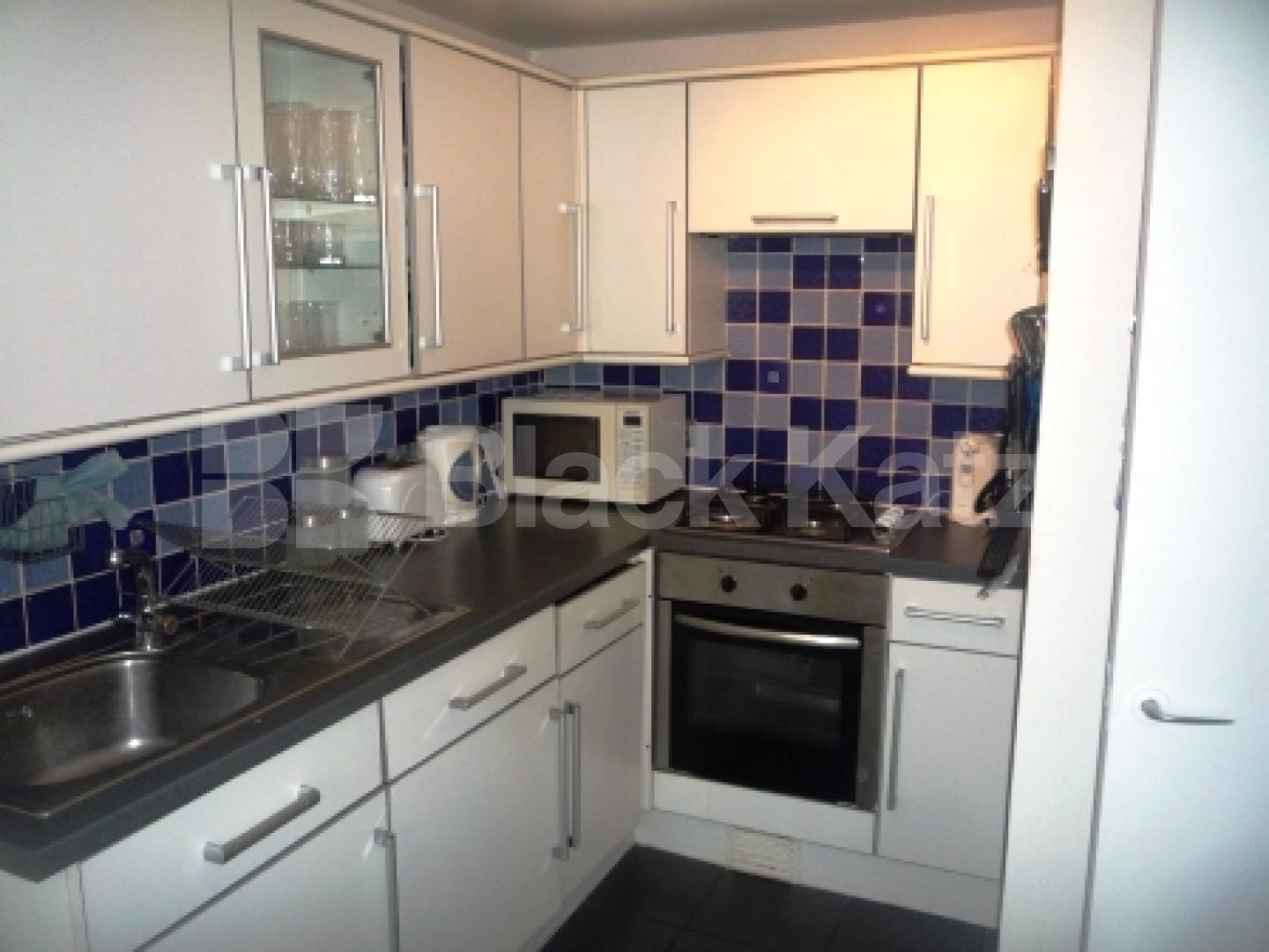 			2 Bedroom, 1 bath, 1 reception Flat			 Boyton Road, HORNSEY