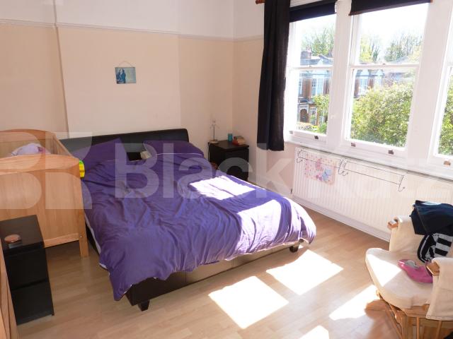 			2 Bedroom, 1 bath, 1 reception Flat			 Hillfield Park, Muswell Hill