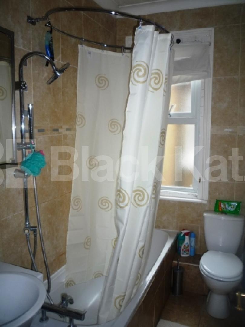 			2 Bedroom, 1 bath, 1 reception Flat			 Lyndhurst Road, WOOD GREEN