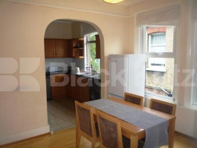 			2 Bedroom, 1 bath, 1 reception Flat			 Lyndhurst Road, WOOD GREEN