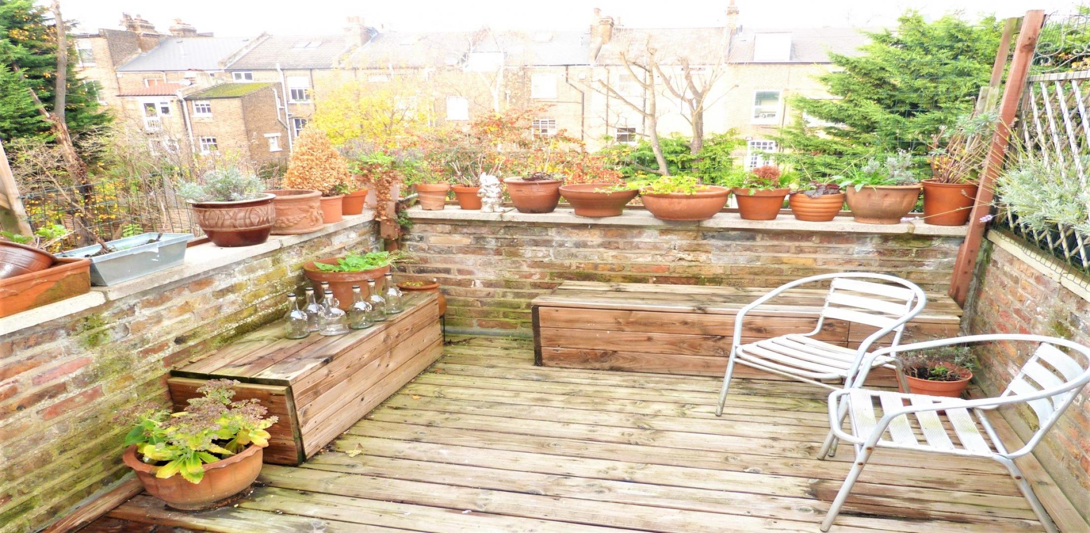 			PRIVATE ROOF TERRACE, 1 Bedroom, 1 bath, 1 reception Flat			 Loveridge Road, WEST HAMPSTEAD