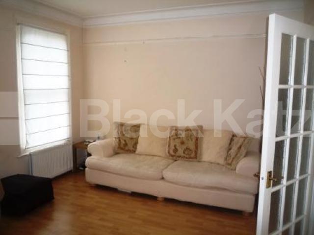 			2 Bedroom, 1 bath, 1 reception Flat			 Lyndhurst Road, WOOD GREEN