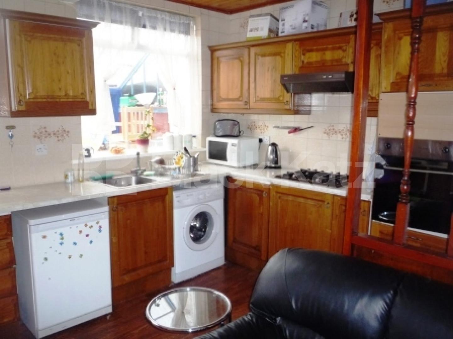 			4 Bedroom, 1 bath, 1 reception Semi-Detached House			 Boundary Road, TURNPIKE LANE
