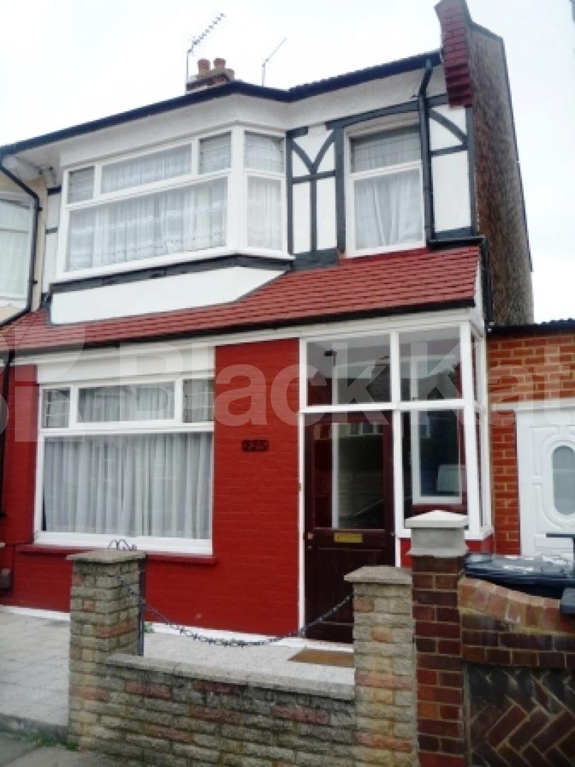 			4 Bedroom, 1 bath, 1 reception Semi-Detached House			 Boundary Road, TURNPIKE LANE