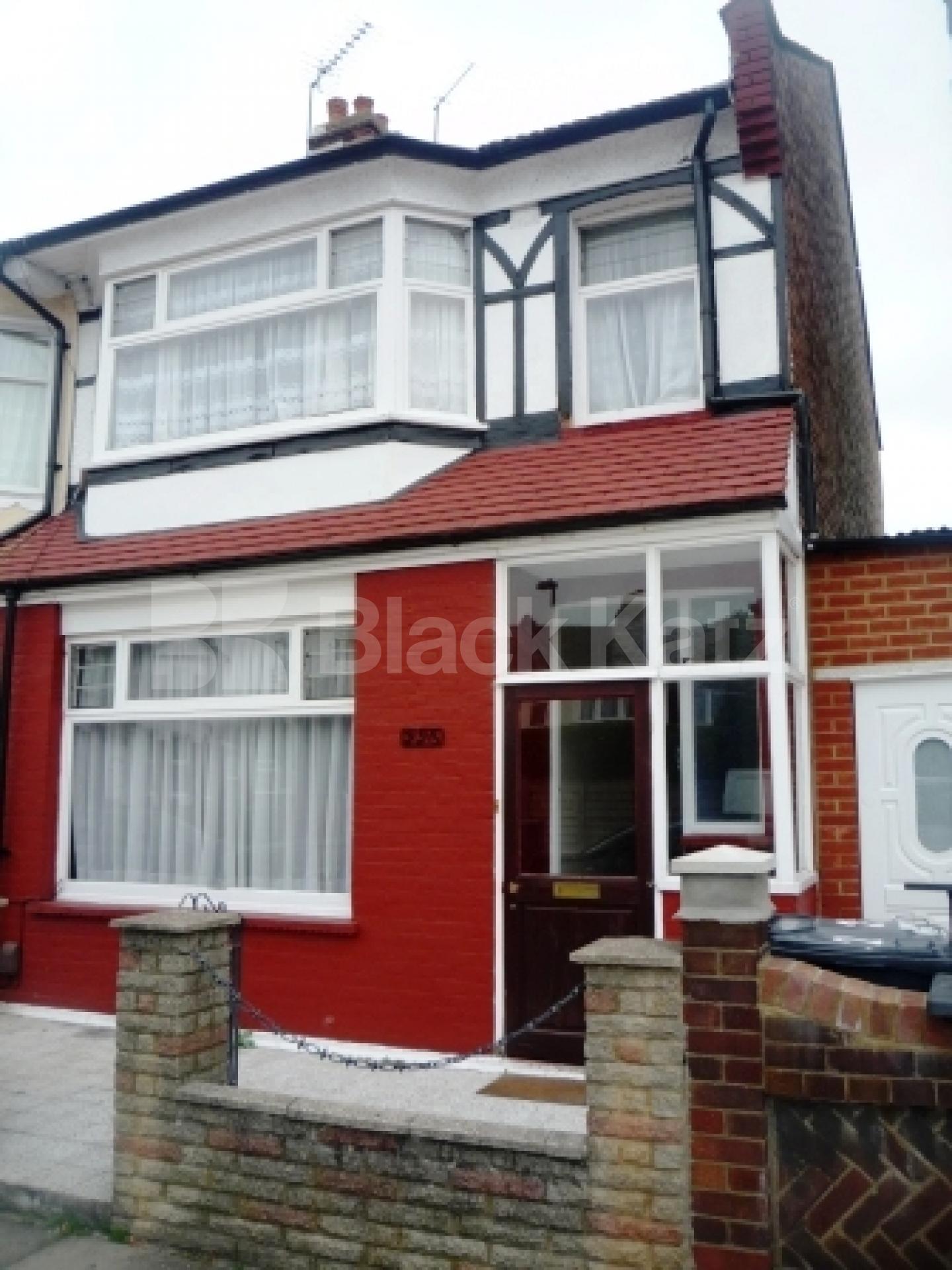 			4 Bedroom, 1 bath, 1 reception Semi-Detached House			 Boundary Road, TURNPIKE LANE N22