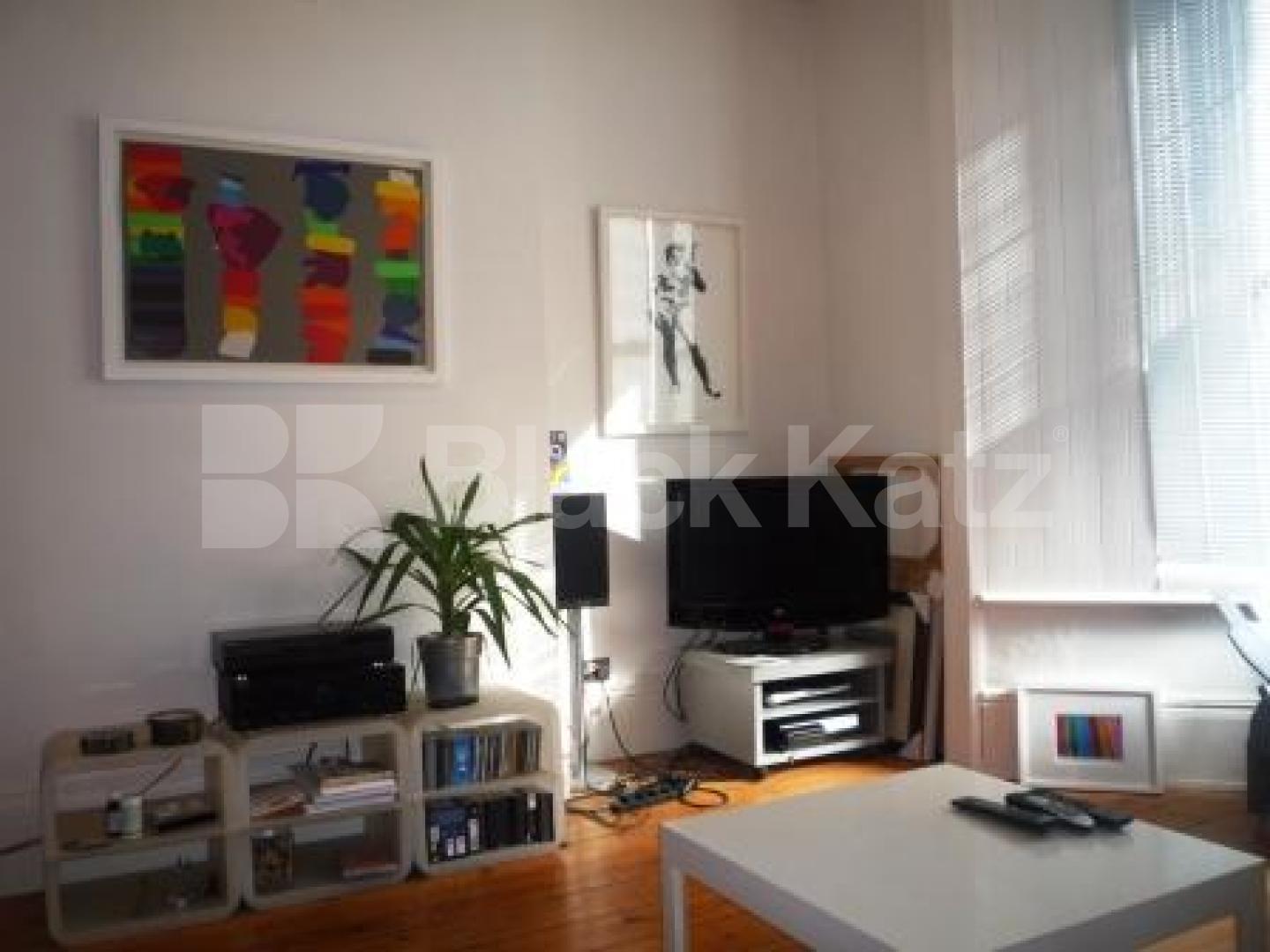 			1 Bedroom, 1 bath, 1 reception Flat			 Campsbourne Road, CROUCH END