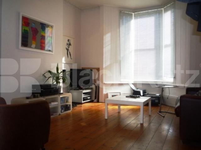 			1 Bedroom, 1 bath, 1 reception Flat			 Campsbourne Road, CROUCH END