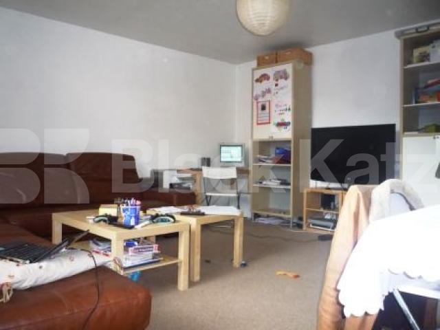 			2 Bedroom, 1 bath, 1 reception Flat			 Waverley Road, CROUCH END