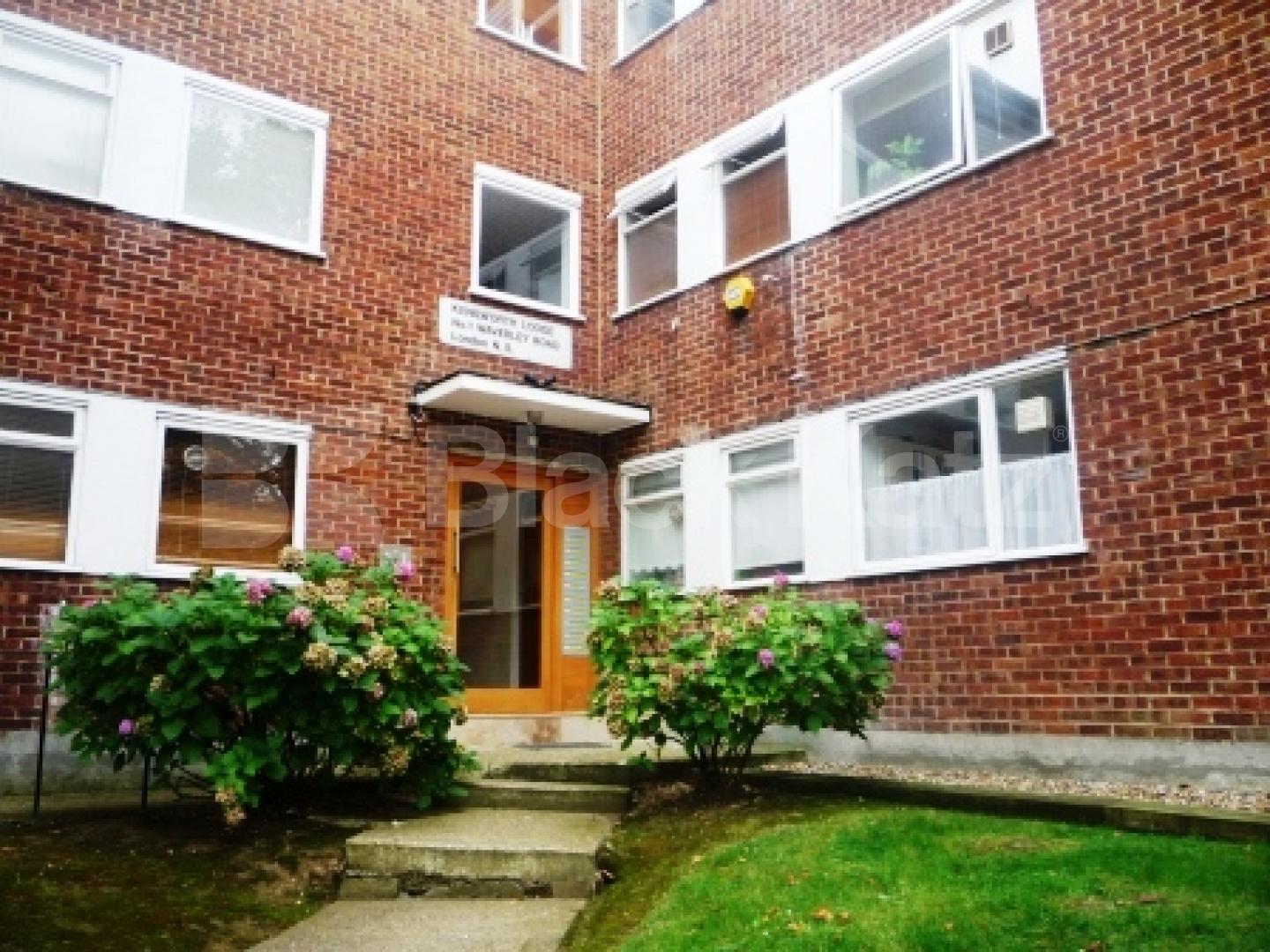 			2 Bedroom, 1 bath, 1 reception Flat			 Waverley Road, CROUCH END