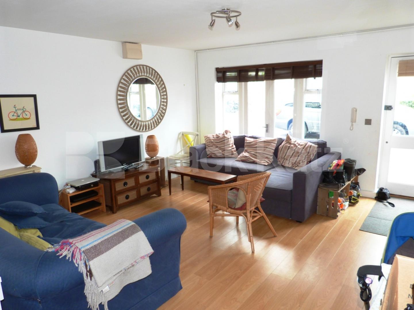 			Fantastic Property !, 2 Bedroom, 1 bath, 1 reception Flat			 Primezone Mews, Crouch End