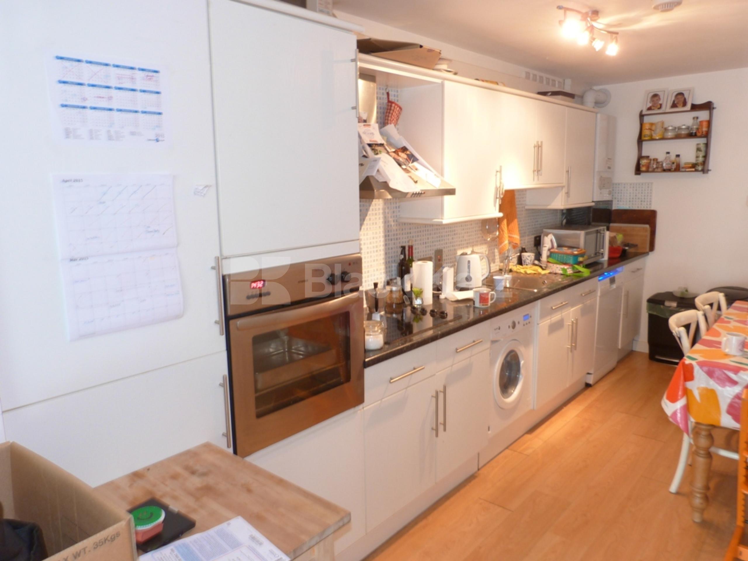 			Fantastic Property !, 2 Bedroom, 1 bath, 1 reception Flat			 Primezone Mews, Crouch End N8