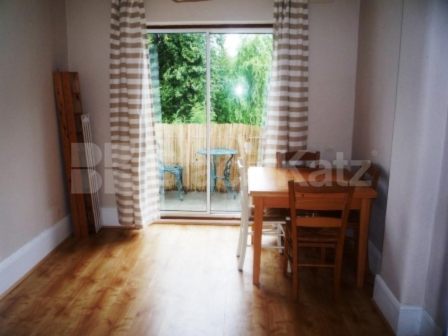 			2 Bedroom, 1 bath, 1 reception Flat			 Cecile Park, CROUCH END