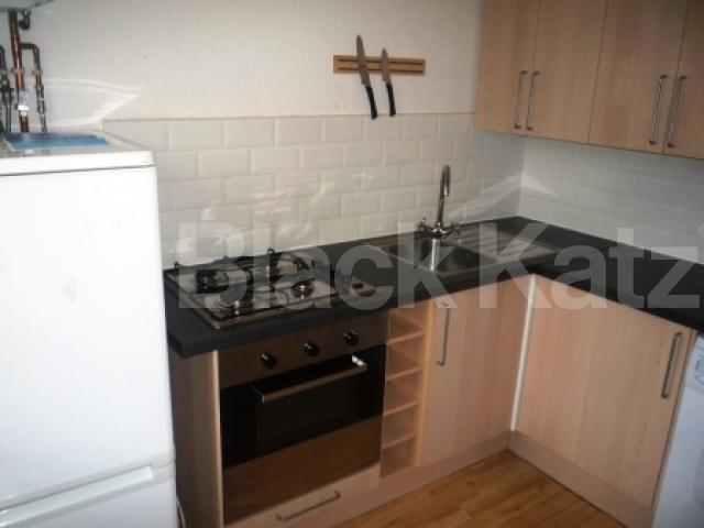 			2 Bedroom, 1 bath, 1 reception Flat			 Cecile Park, CROUCH END