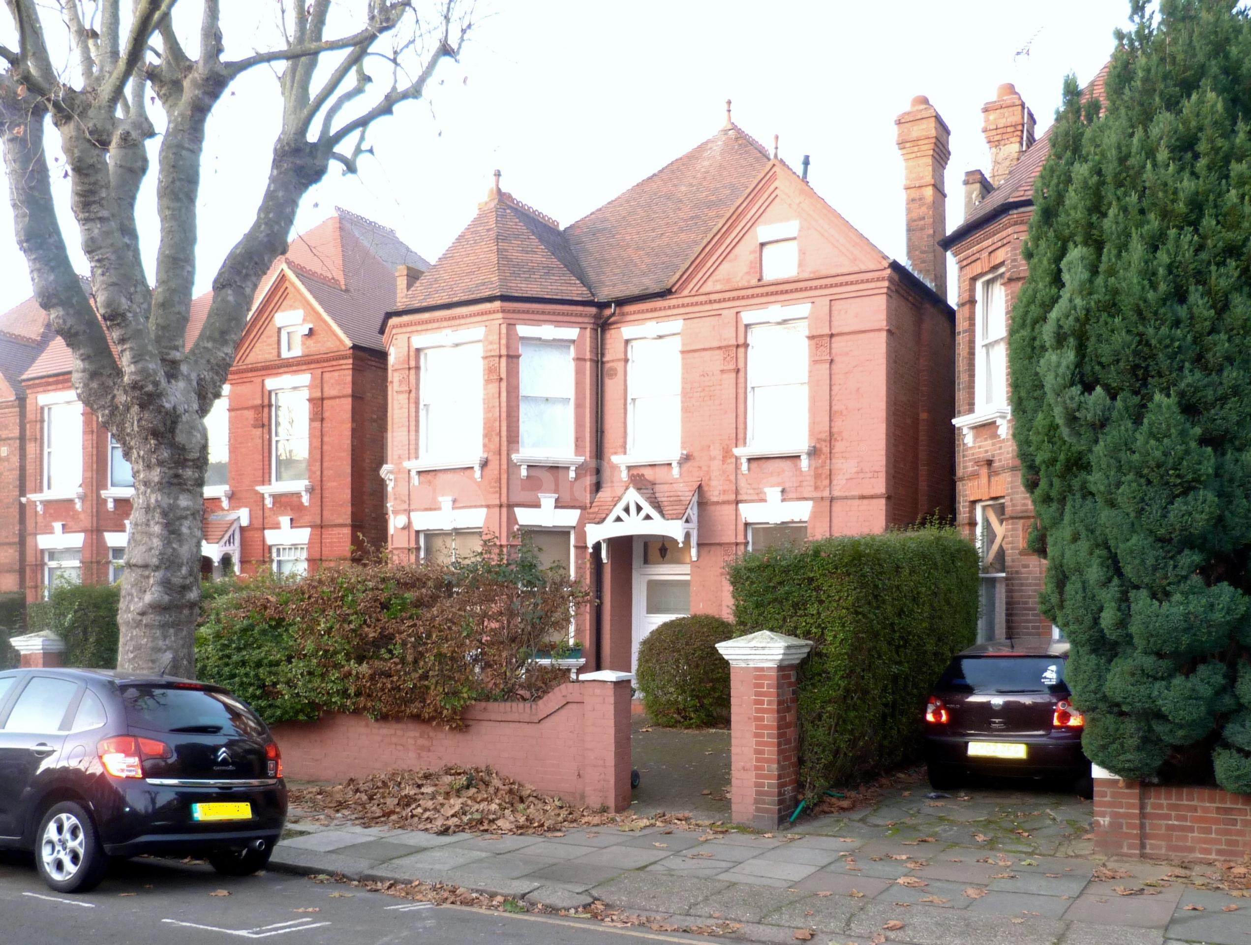 Affordable Price 2 Bedroom, Furnished Flat in Dartmouth Road NW2