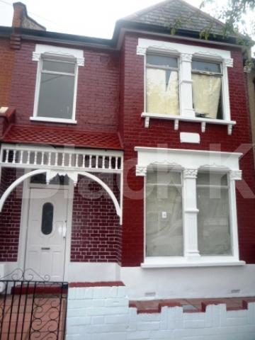 			Lovely 4 bedroom house with garden, 4 Bedroom, 1 bath, 1 reception House			 Boundary Road, Turnpike Lane