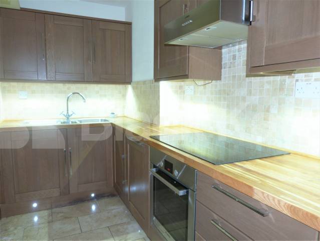 			UNDER OFFER , 2 Bedroom, 1 bath, 1 reception Flat			 Sutherland Avenue, MAIDA VALE / WARWICK AVENUE