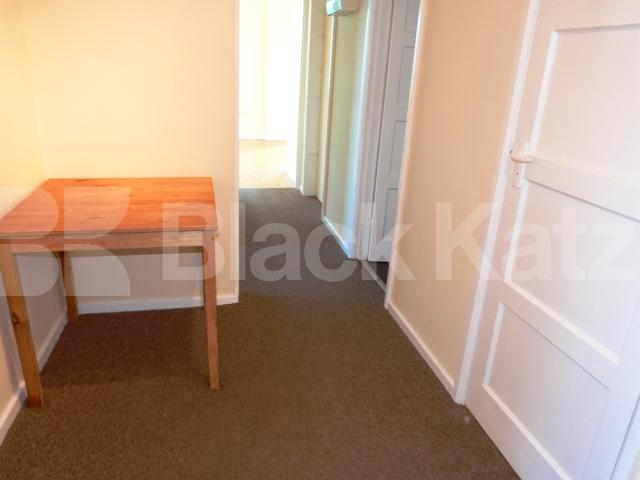 			3 Bedroom, 1 bath, 1 reception Flat			 Hillcrest, Highgate Village