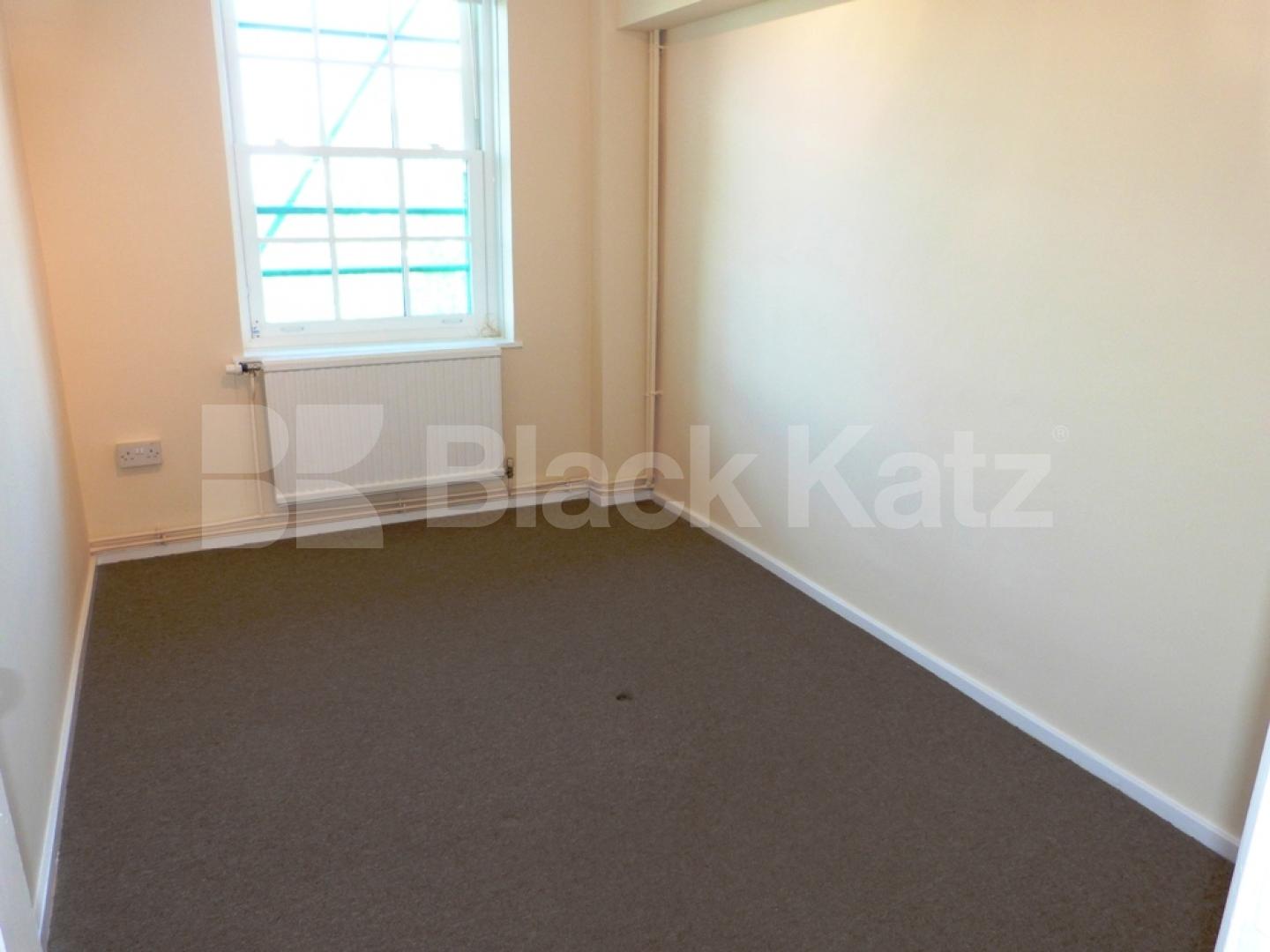 			3 Bedroom, 1 bath, 1 reception Flat			 Hillcrest, Highgate Village