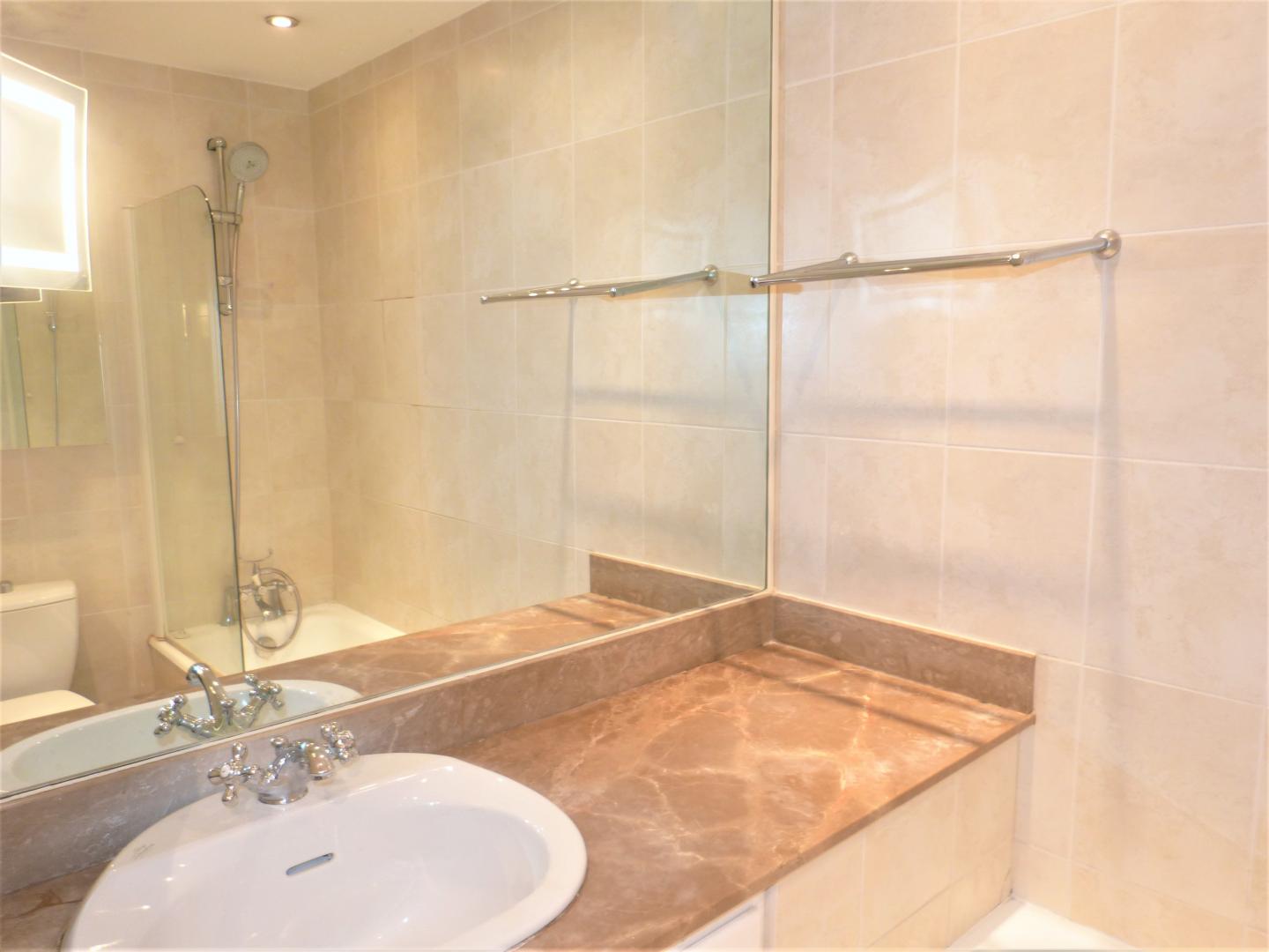 			UNDER OFFER , 2 Bedroom, 1 bath, 1 reception Flat			 Sutherland Avenue, MAIDA VALE / WARWICK AVENUE