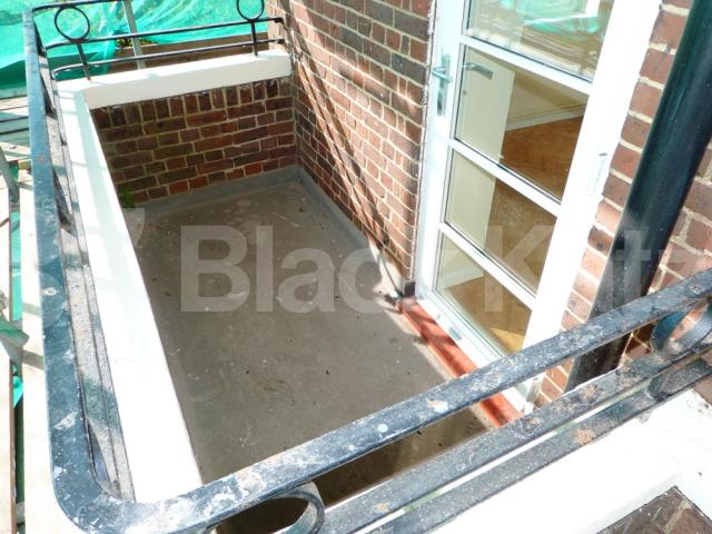 			3 Bedroom, 1 bath, 1 reception Flat			 Hillcrest, Highgate Village