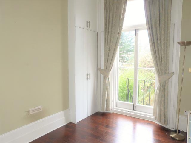 			UNDER OFFER , 2 Bedroom, 1 bath, 1 reception Flat			 Sutherland Avenue, MAIDA VALE / WARWICK AVENUE