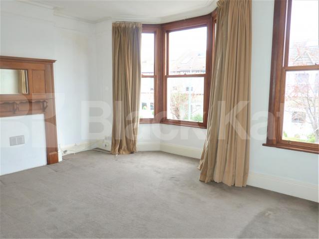 			NEW INSTRUCTION (Private Roof Terrace), 3 Bedroom, 1 bath, 1 reception Maisonette			 Ingersoll Road, Shepherds Bush