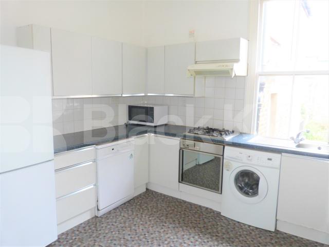 			NEW INSTRUCTION (Private Roof Terrace), 3 Bedroom, 1 bath, 1 reception Maisonette			 Ingersoll Road, Shepherds Bush