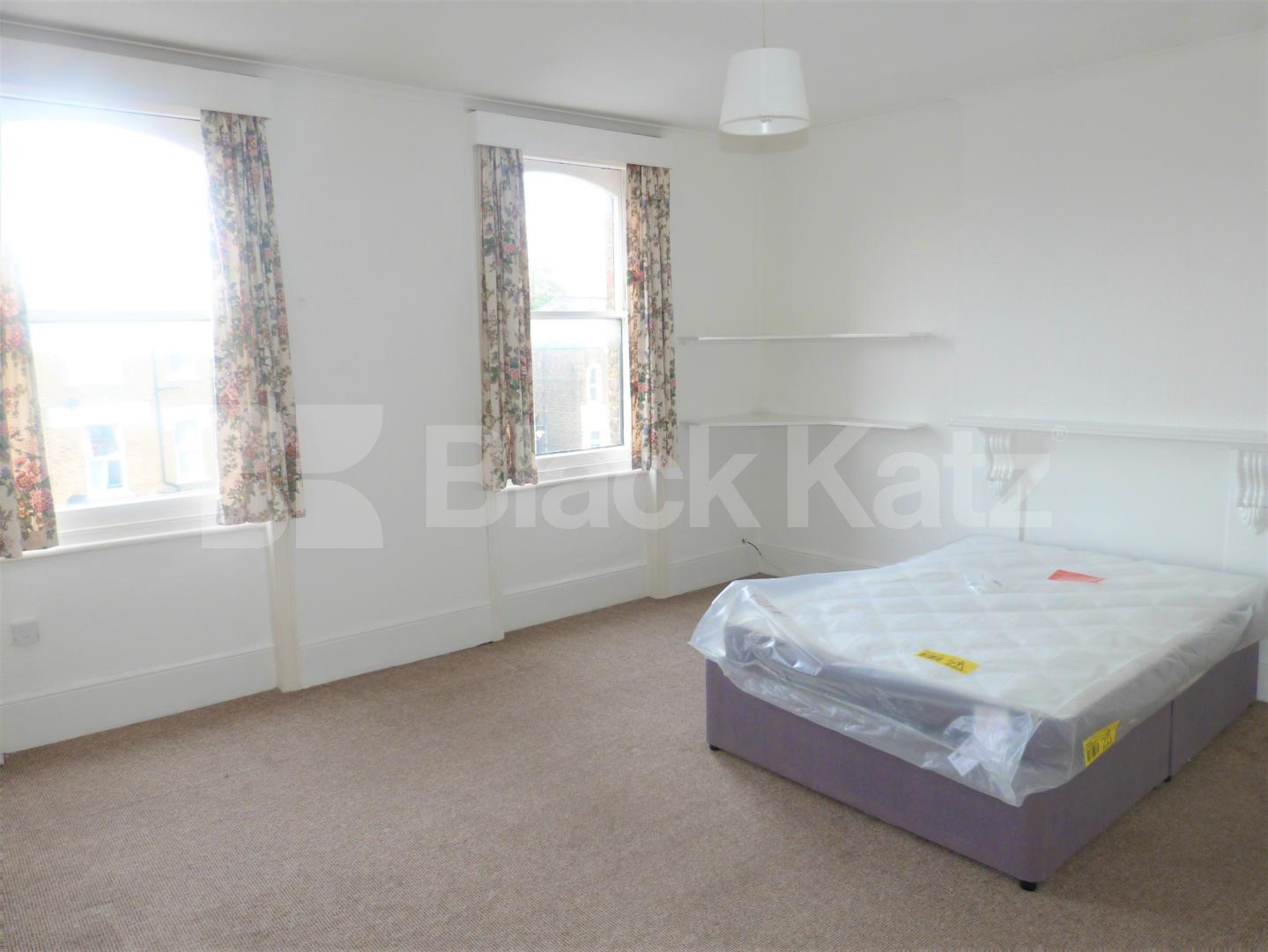			NEW INSTRUCTION, 4 Bedroom, 1 bath, 1 reception Flat			 Uxbridge Road, SHEPHERDS BUSH