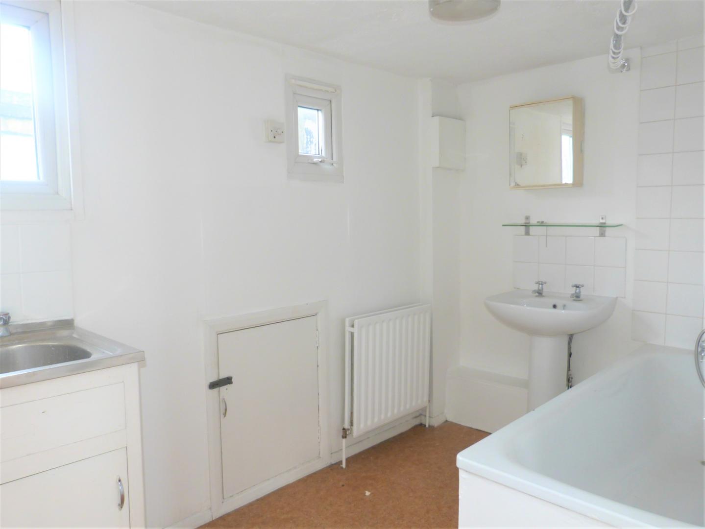 			NEW INSTRUCTION (4 Bedrooms, 2 Reception Rooms, 2 Bathrooms), 4 Bedroom, 1 bath, 1 reception Apartment			 Goldhawk Road, SHEPHERDS BUSH